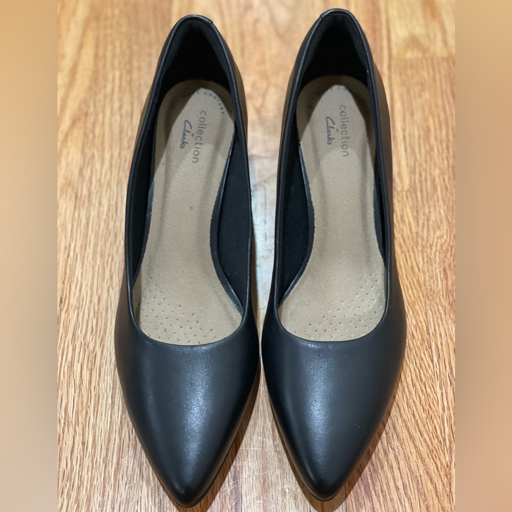 Clark’s ultimate comfort black kitten heel shoes US8 UK5.5